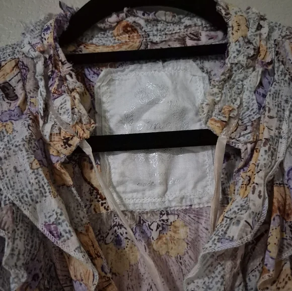 Cino Cotton Floral Blouse With Ruffled Collar And Neck Tie - Picture 4 of 7